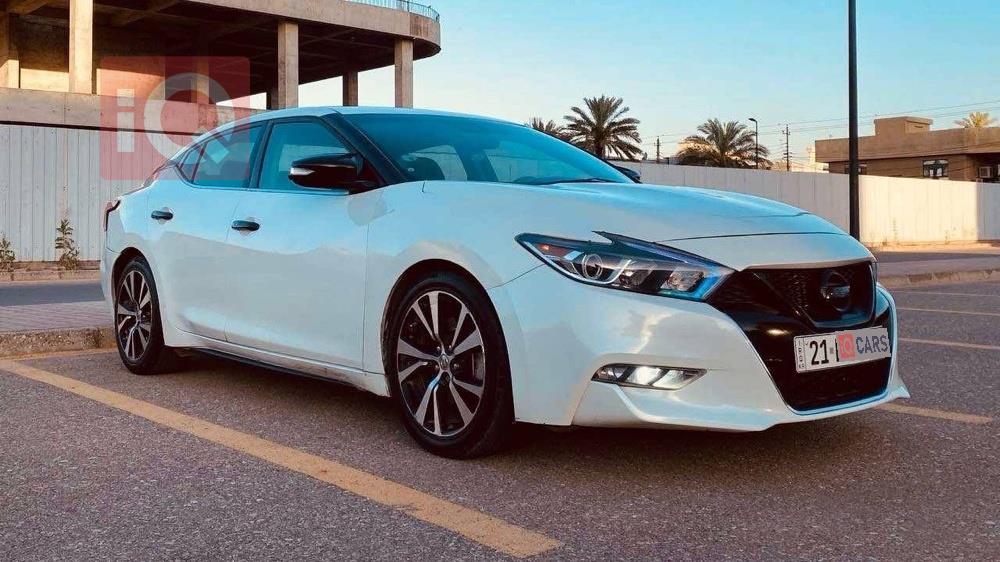 Nissan Maxima